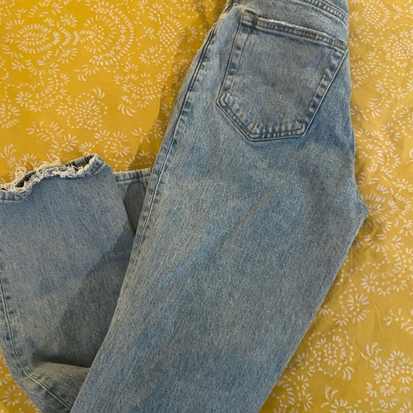 Abercrombie & Fitch Curve Love 90s Straight Ultra High Rise with Cross Over - Picture 4 of 6